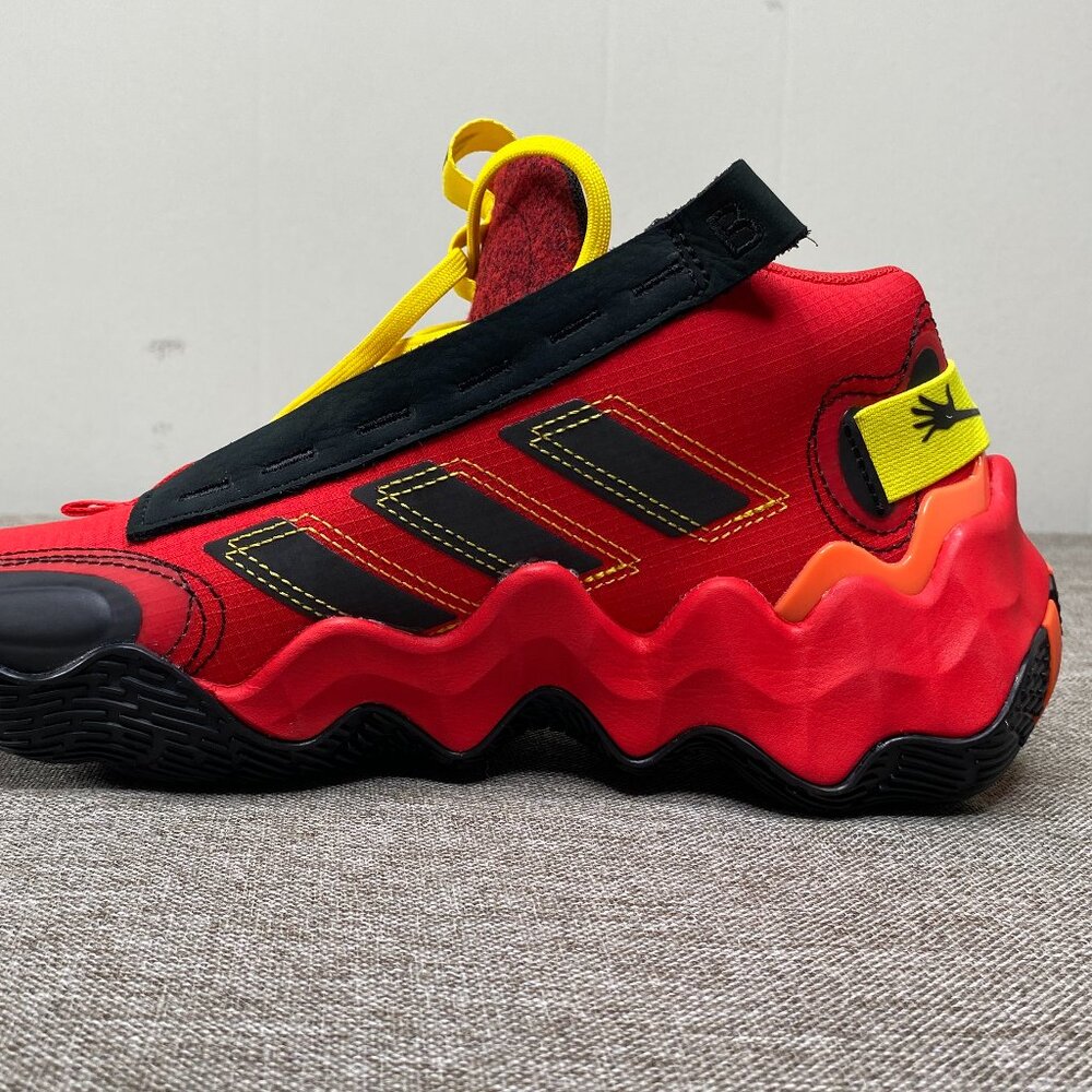 Adidas x Pixar Collab Incredibles Women's 9 Elastigirl GZ2379 Vivid Red NWT - Picture 13 of 14